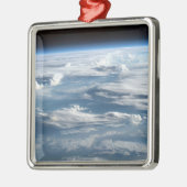 スーダン上空の曇り メタルオーナメント (左)