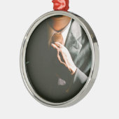 スーツのビジネスマンのタイの影効果 メタルオーナメント (左)