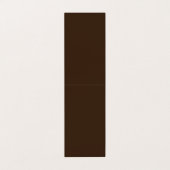 スーツを着て仲間の前に立っている男性 名刺 (外部フラット)