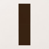 スーツを着て仲間の前に立っている男性 名刺 (内部フラット)