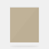 スーツを着て壁の前に立っている男性 アクリルサイン (正面)