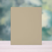 スーツを着て壁の前に立っている男性 アクリルサイン (ニュートラル)