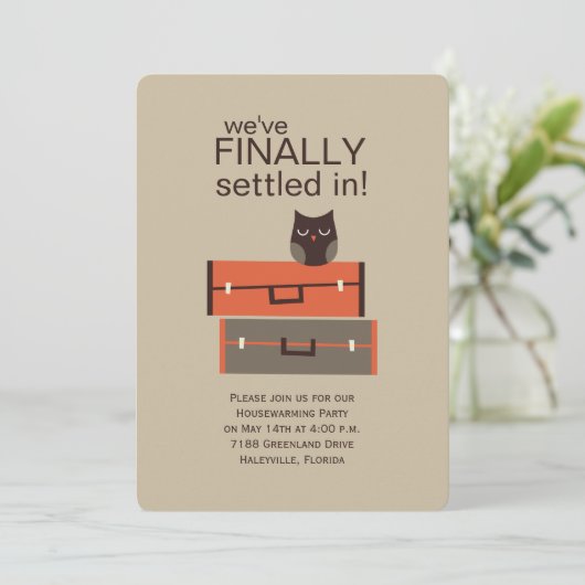 スーツケースとフクロウ引っ越し祝いパーティー 招待状 (スタンド正面)