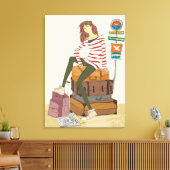 スーツケースに座っている若い女性のポートレート キャンバスプリント (インサイチュ (リビング))