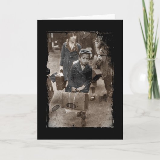 スーツケースを抱えている子ども カード (正面)