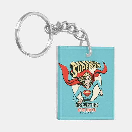 スーパーガールは君よりも何でも上手くやる キーホルダー (正面左)