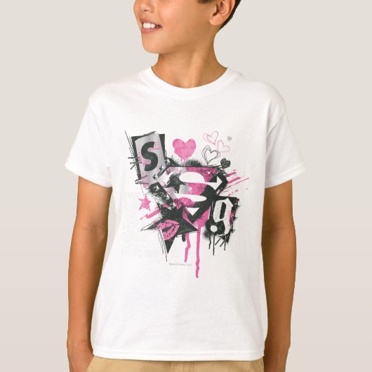 スーパーガールスピルと落書きコラージュ Tシャツ (正面)