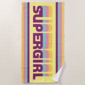 スーパーガールレトロカラーシフトグラフィック ビーチタオル (正面)