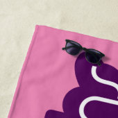 スーパーガールGroovy名とSシールド ビーチタオル (インサイチュ)