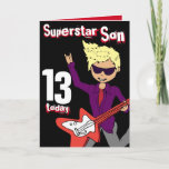 スーパースターソン13歳の誕生日赤い金髪のヘアカード カード<br><div class="desc">このカードには今日のスーパースターソン13と書いてある。ハッピーバースデーの中に入ると、自分カスタマイズの言葉で書けます。おもしろいカードロックスターボー遊イズのエレキギターアートとデザイン、Sarah Trett著、www.mylittleeden.com</div>