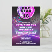 スーパースターポップ・アートのロックスターパーティーのようなスター誕生日 招待状 (スタンド正面)