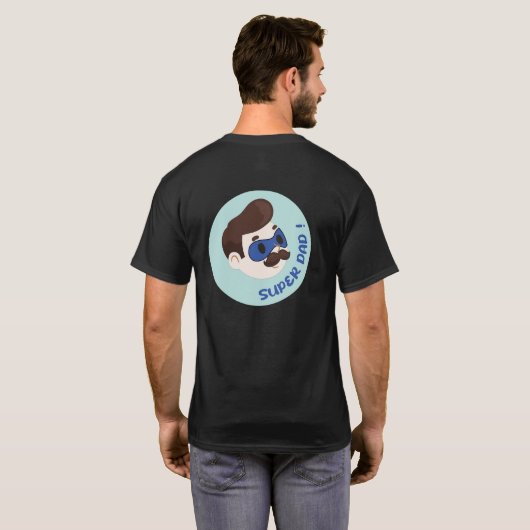 スーパーダッドのキャラクターバッジ Tシャツ (裏面フル)