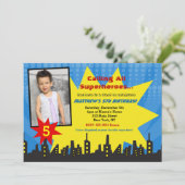 スーパーヒーローの写真を使った誕生日パーティーの招待状 招待状 (スタンド正面)