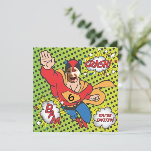 スーパーヒーローの漫画本の誕生会の写真カード 招待状 (スタンド正面)