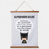 スーパーヒーローの規則 吊り下げ型タペストリー (正面)