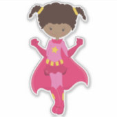 スーパーヒーローガール、アフリカ系アメリカ人ガール、ピンクケープ シール (正面)
