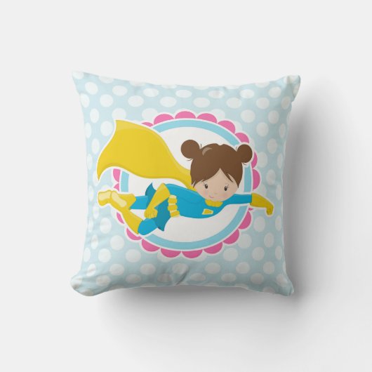 スーパーヒーローガール – カワイイ飛んでいるーヒーローインケープイン クッション (正面)