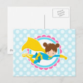 スーパーヒーローガール – カワイイ飛んでいるーヒーローインケープイン ポストカード (正面/裏面)