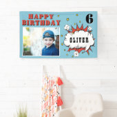 スーパーヒーローコミックの吹き出し付きの少年誕生日写真 横断幕 (インサイチュ)