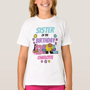 スーパーヒーローシスター・オブ・ザ・誕生日すごいガール Tシャツ