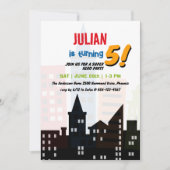 スーパーヒーローシティ建物テーマ子供の誕生日 招待状 (正面)