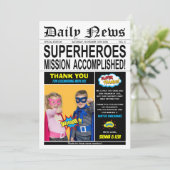 スーパーヒーロージョイントツインズ誕生日ボーイガールフォト サンキューカード (スタンド正面)