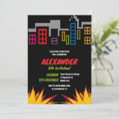 スーパーヒーローダークシティ建物爆発誕生日 招待状 (スタンド正面)