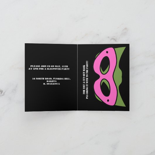 スーパーヒーロー少年ピンク&グリーンゲームアバターとマスク 招待状 (内部)