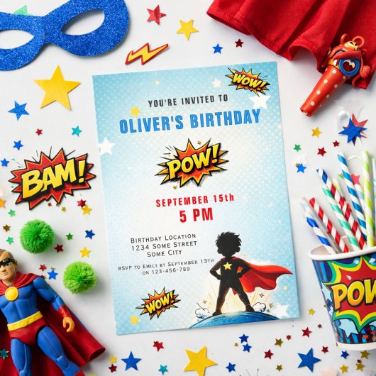 スーパーヒーロー漫画の少年誕生日パーティー 招待状
