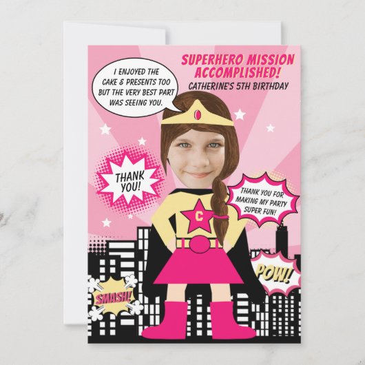 スーパーヒーロー漫画スタイルの女の子の誕生日写真 サンキューカード (正面)