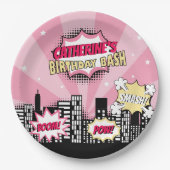 スーパーヒーロー漫画ブックスタイルガールピンク誕生日 ペーパープレート (正面)