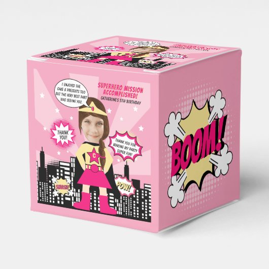 スーパーヒーロー漫画ブックスタイルガール誕生日写真 フェイバーボックス (正面サイド)