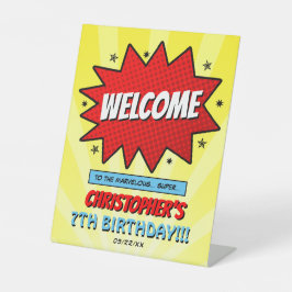 スーパーヒーロー漫画ブック任意の年齢誕生日へようこそ 台座サイン