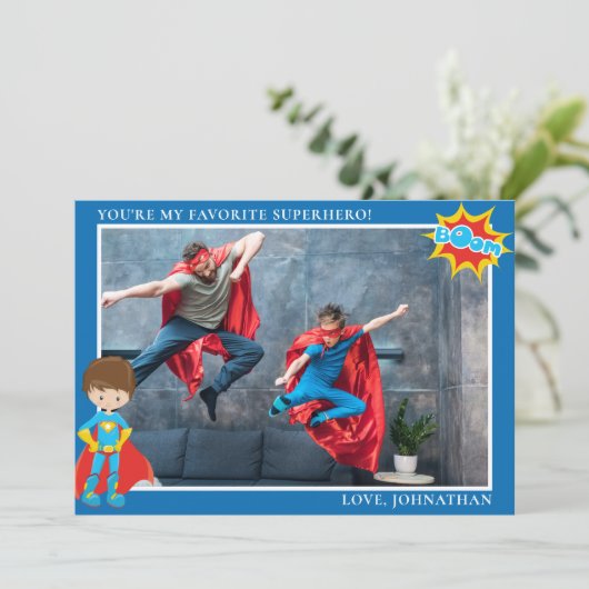 スーパーヒーロー父の日の写パーソナライズされた真 シーズンカード (スタンド正面)
