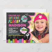 スーパーヒーロー誕生日招待状ピンクスーパーヒーローパーティー 招待状 (正面)