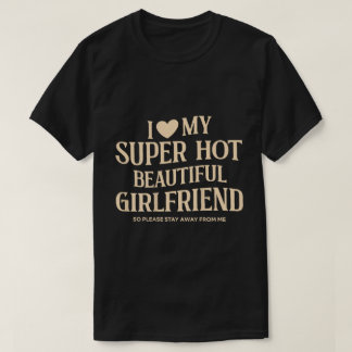 スーパーホットな彼女が大好きティーシャツ Tシャツ