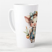 ズボンと花を身に着けたかわいいファームコアの豚 カフェラテマグ (左アングル)