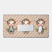 ズボンと花を身に着けたかわいいファームコアの豚 デスクマット (キーボード&マウス)