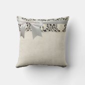 ズ結婚アンティークレースリネンホワイトクラシックかわいらし クッション (裏面)