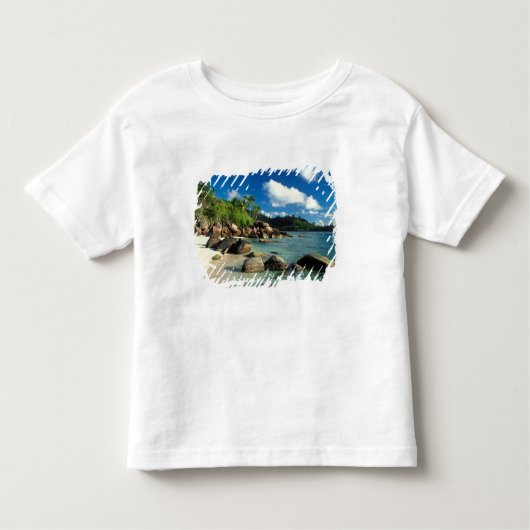 セイシェル、マヘ島、アンセロイヤルビーチ。3 トドラーTシャツ (正面)