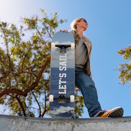 セイルズブルー海フワフワ白い雲 スケートボード (室外1)