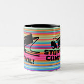 セキュリティカメラプライバシー認識度デザイン ツートーンマグカップ (中央)