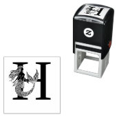 セクシーな人魚の髪が一つの大胆なイニシャルを覆う セルフインキングスタンプ (インサイチュ)