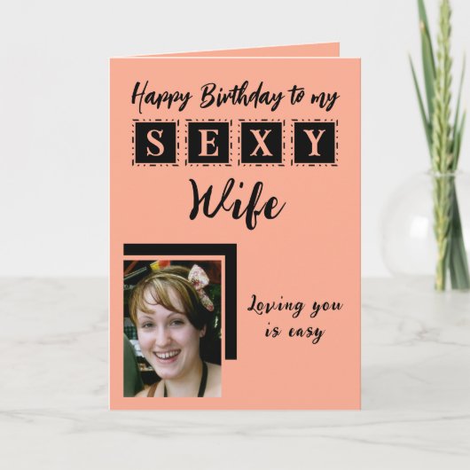 セクシーな妻の写真のサンゴの誕生日を追加 カード (正面)