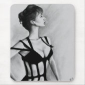 セクシーな黒のドレスの女性の肖像画アート マウスパッド (正面)