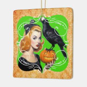 セクシーハロウィーンガールとレイヴン セラミックオーナメント (左)