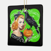 セクシーハロウィーンガールとレイヴン セラミックオーナメント (左)