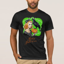 セクシーハロウィーンガールとレイヴン