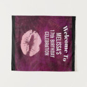 セクシーピンクグリッターリップグラマラス誕生日 タペストリー (正面(横))