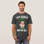 セクシー・レプレシャウン・St patricks day・ダーティ・アイリッシュ・ギフト Tシャツ (正面フル)